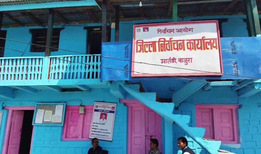 बाजुराका १० मतदान केन्द्र अझै यातायात पहुँचबाहिर, हेलिकोप्टरमार्फत मतपेटीका ढुवानी गरिने