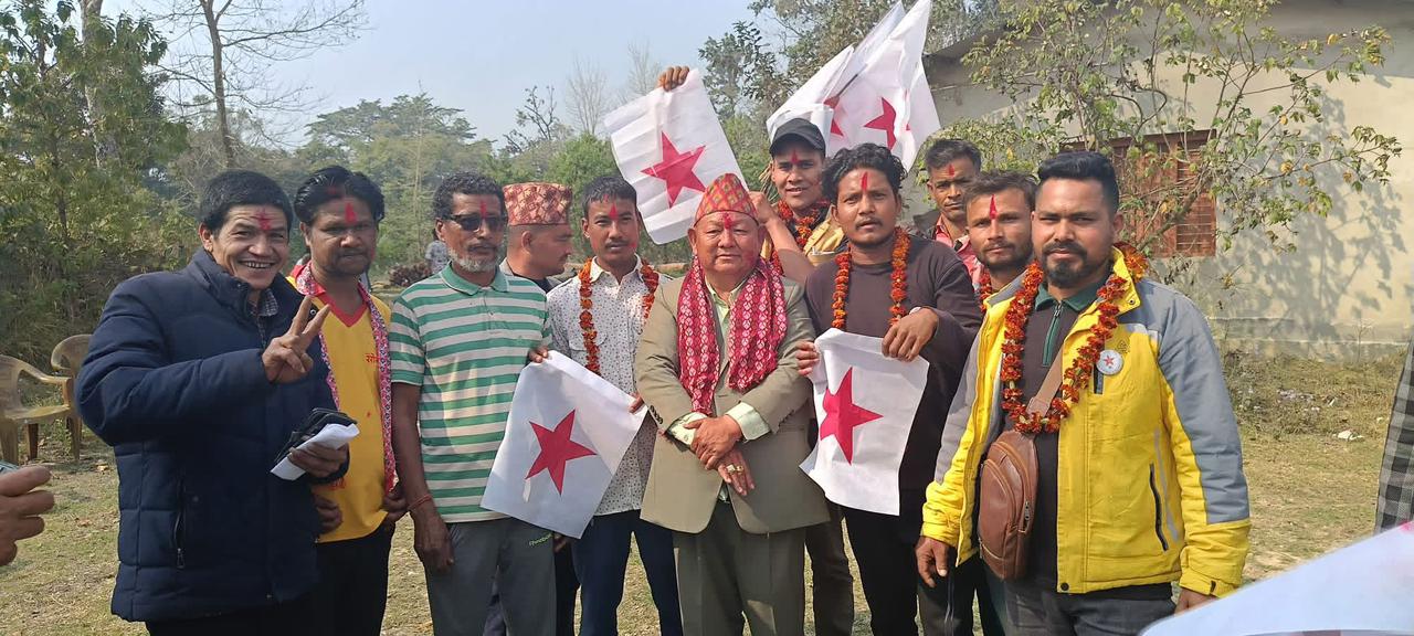 धनगढी–१७ मा रास्वपा, एमाले र कांग्रेसका ६ जना कार्यकर्ता नेकपामा प्रवेश