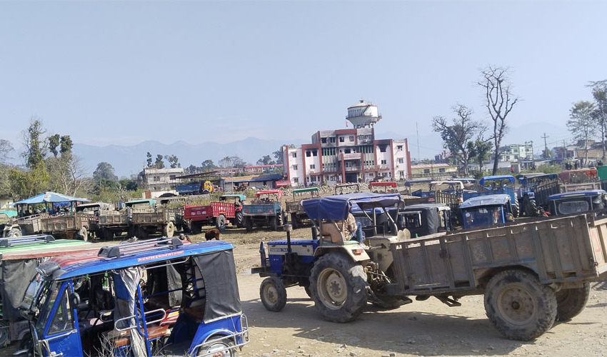 घोडाघोडी नगरपालिकामा लगाइएको ताला खुल्यो