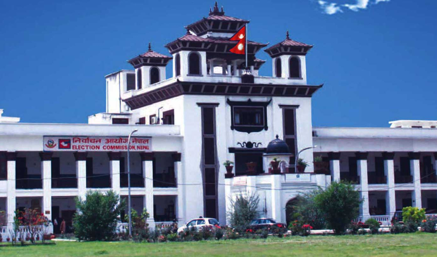 कञ्चनपुरमा चुनावी सरगर्मी बढेसँगै चोक–चौतारीमा उम्मेदवारको व्यक्तित्व र ‘एजेन्डा’ माथि मन्थन