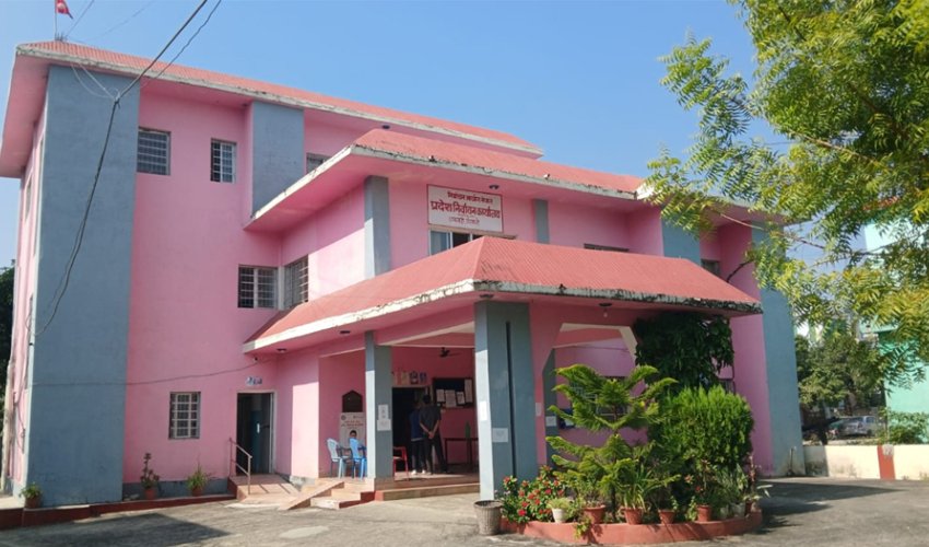 निर्वाचनका लागि कैलालीमा मतपत्र पुगे