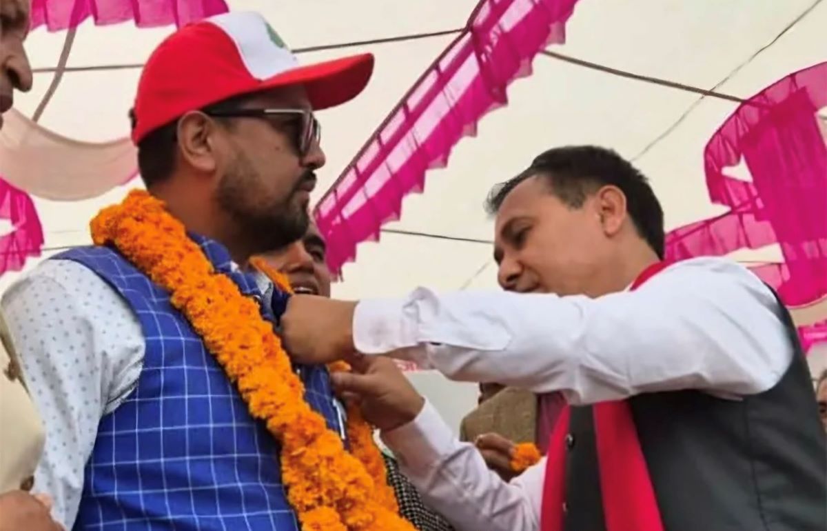 रास्वपाका नवलपरासी जिल्ला सभापति महेन्द्र ठकुरीले छाडे पार्टी, कांग्रेस प्रवेश