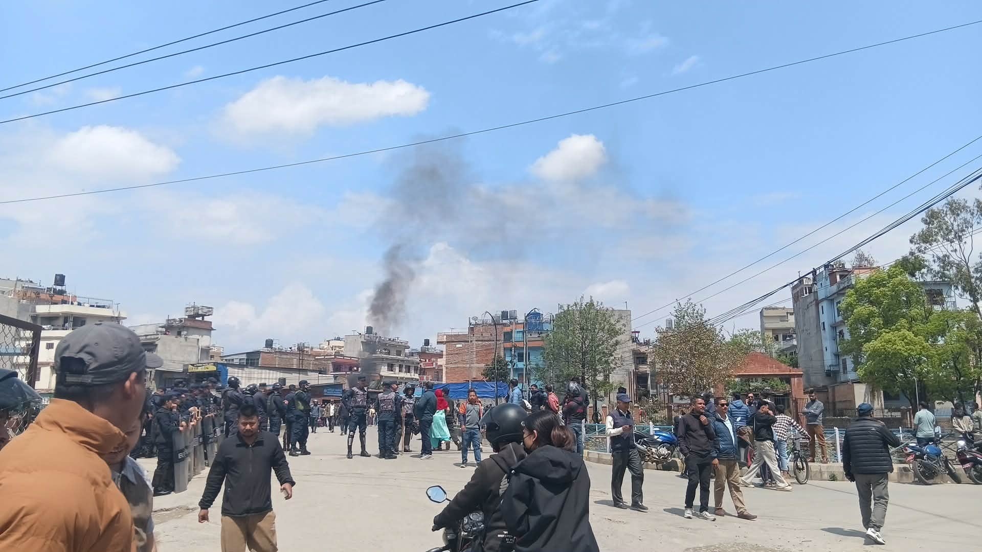 पत्रकारमाथि एमाले कार्यकर्ताले गरे दुर्व्यवहारसहित हातपात