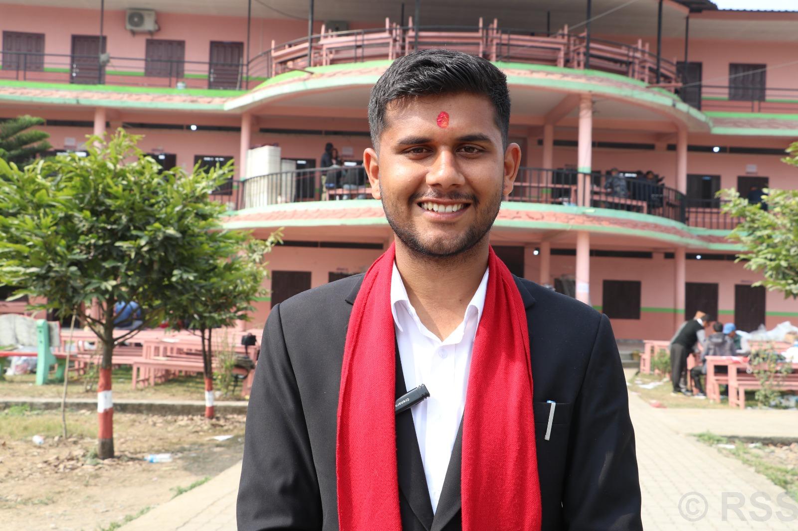 नवलपरासीबाट २६ वर्षकै उमेरमा सङ्घीय संसद् पुग्न सफल मनिष खनाल