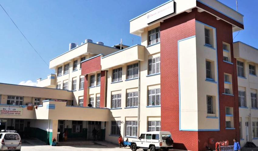 बैतडी जिल्ला अस्पतालमा पहिलोपटक जटिल हाडजोर्नी शल्यक्रिया सेवा सुरु