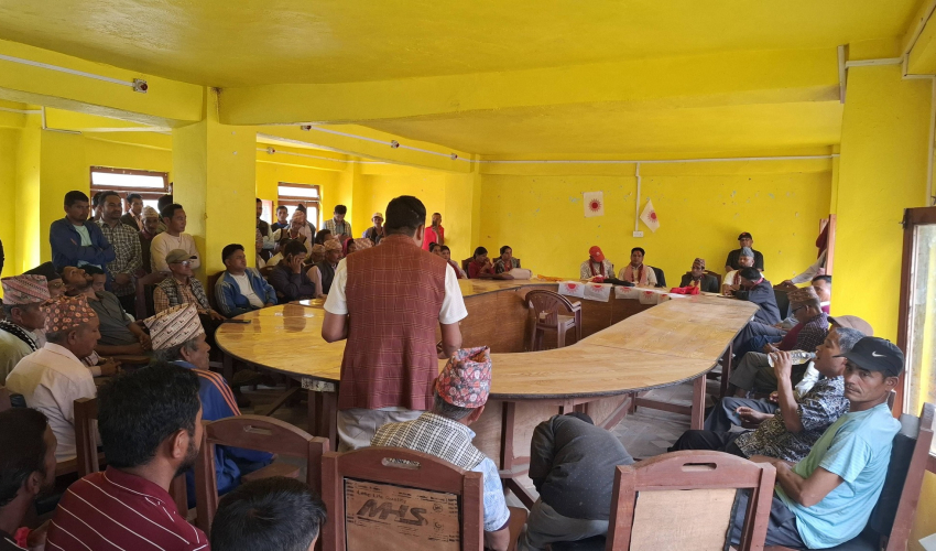 पराजय व्यहाेरेपछि एमाले बैतडीमा चुनावी समीक्षा गर्दै