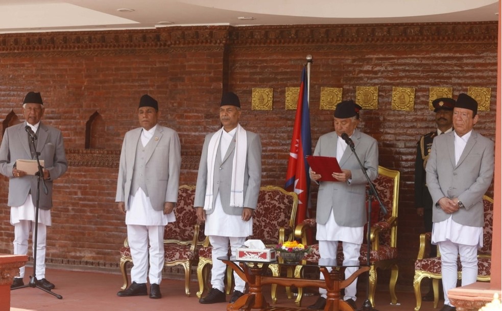 प्रतिनिधिसभाका ज्येष्ठ सदस्य केसीले लिए शपथ