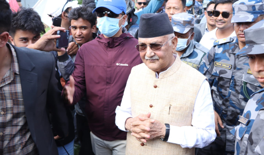 “ओलीलाई थुनामुक्त गर्न सर्वोच्चमा रिट दायर”