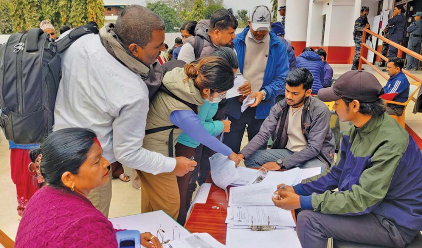 आजदेखि सबै मतदान केन्द्रमा कर्मचारी र सुरक्षाकर्मी खटिने