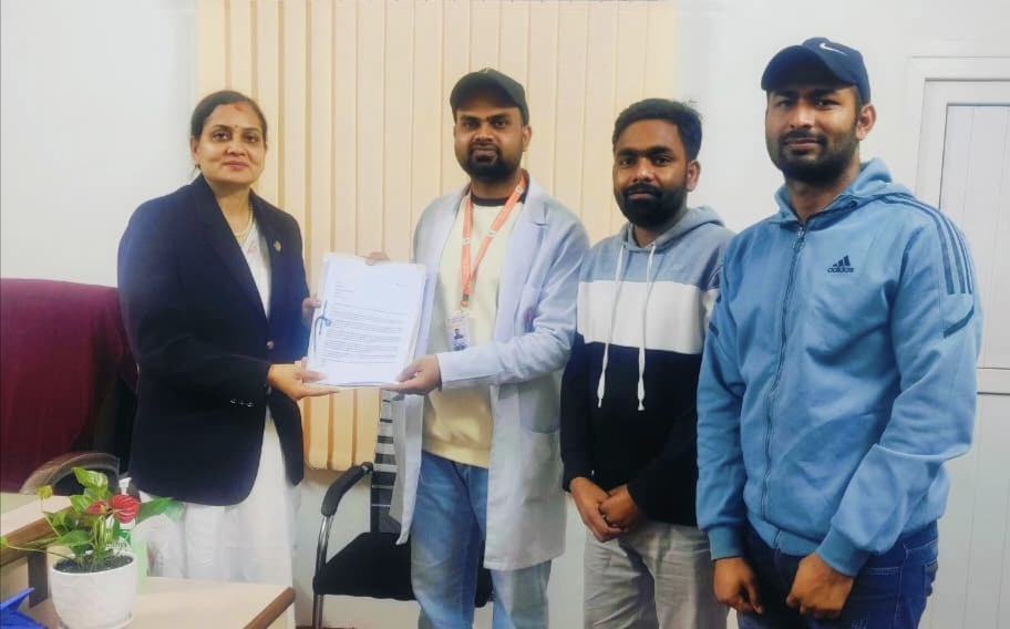 स्टाइपेन्डको माग लिएर इन्टर्न चिकित्सकले भेटे स्वास्थ्य मन्त्री मेहता