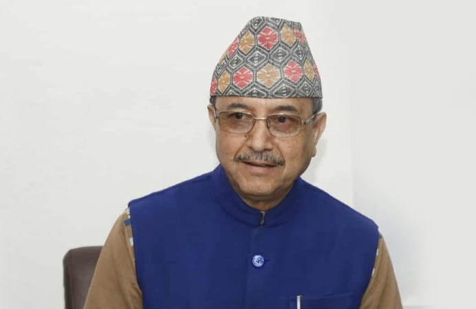 समानान्तर गतिविधि गर्दै आएका खड्कालाई स्पष्टीकरण सोध्ने कांग्रेसको तयारी