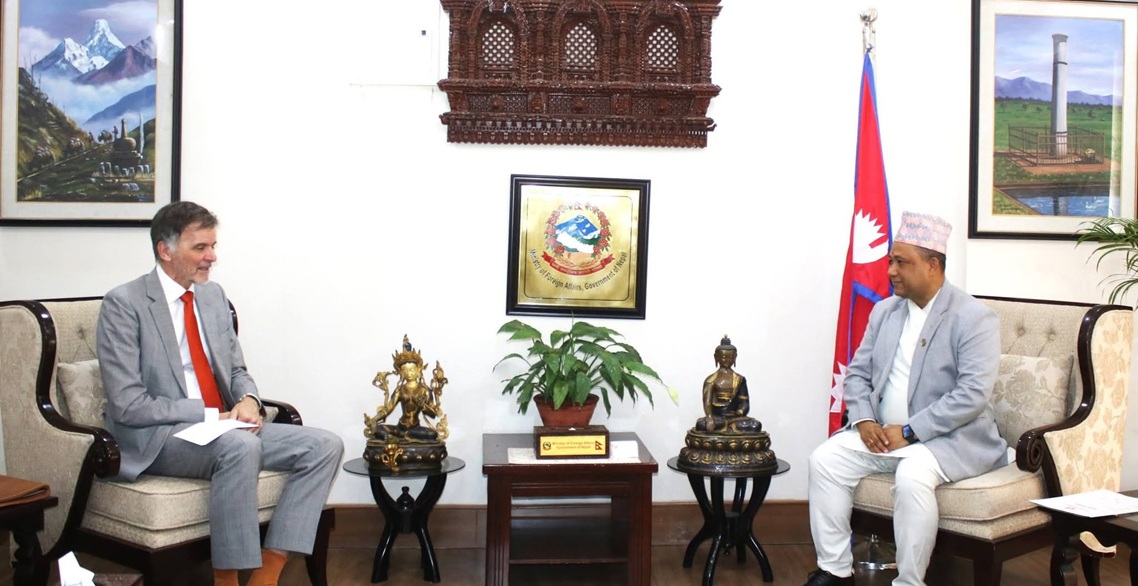 परराष्ट्रमन्त्री खनालसँग जर्मनीका राजदूतको भेट