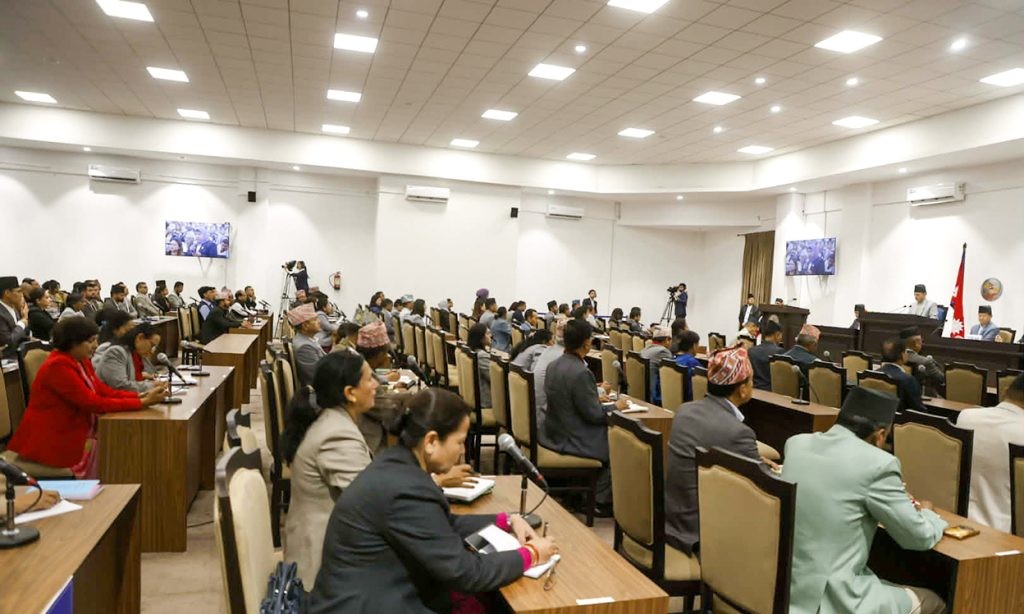 संसद्‍मा तोडफोड गरिए तोडफोड गर्ने सांसदबाटै क्षतिपूर्ति भराइने