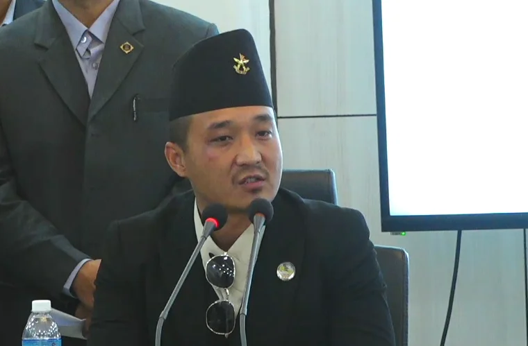 पत्रकारका लगानीमा निवर्तमान गृहमन्त्री गुरुङको प्रश्न