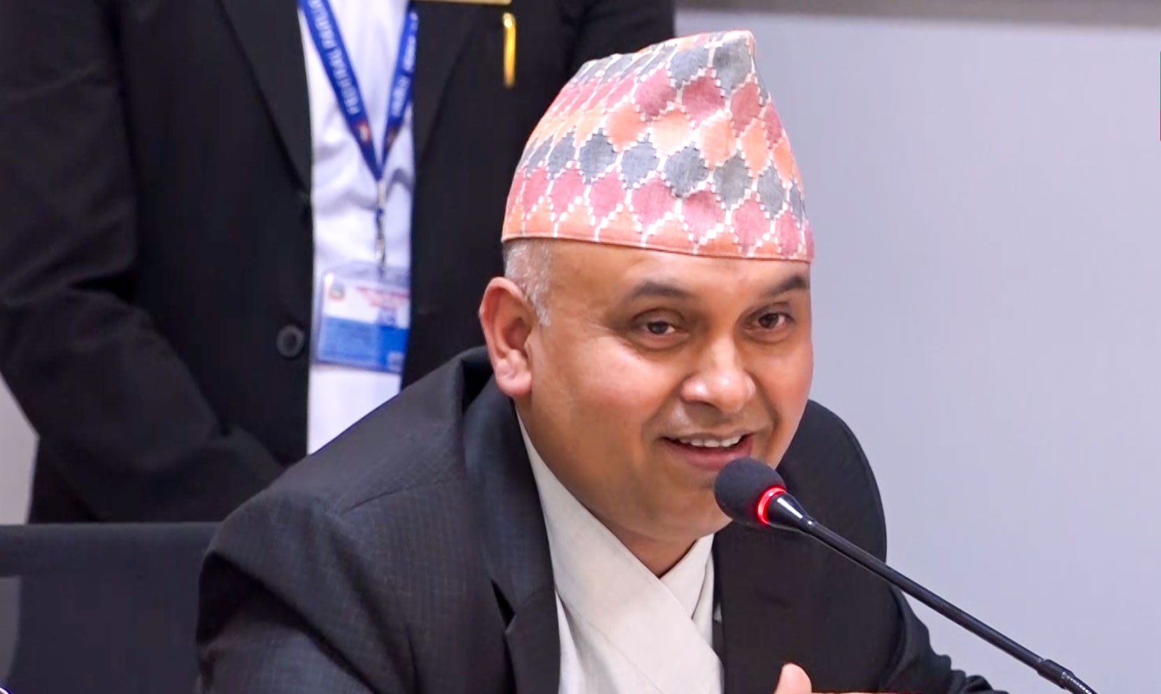 सरकारले भन्यो- ‘पेट्रोलियम पदार्थको मूल्य घटाउन सकिँदैन’