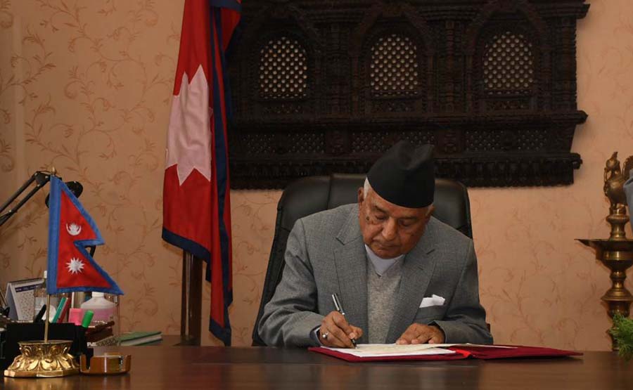 संशोधन बिना पठाइएको अध्यादेशमा राष्ट्रपतिको लाहा छाप