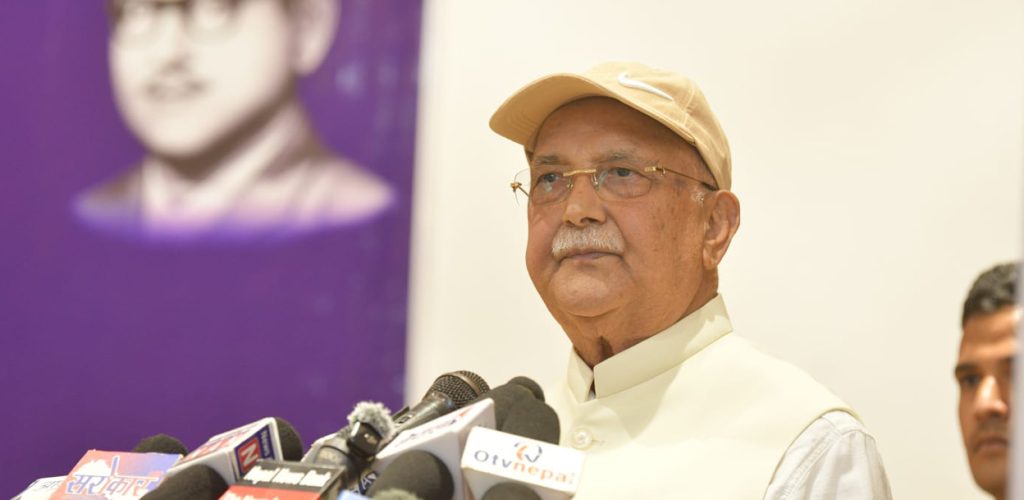 नेता फकाउने नयाँ रणनीति बनाउदै एमाले अध्यक्ष ओली