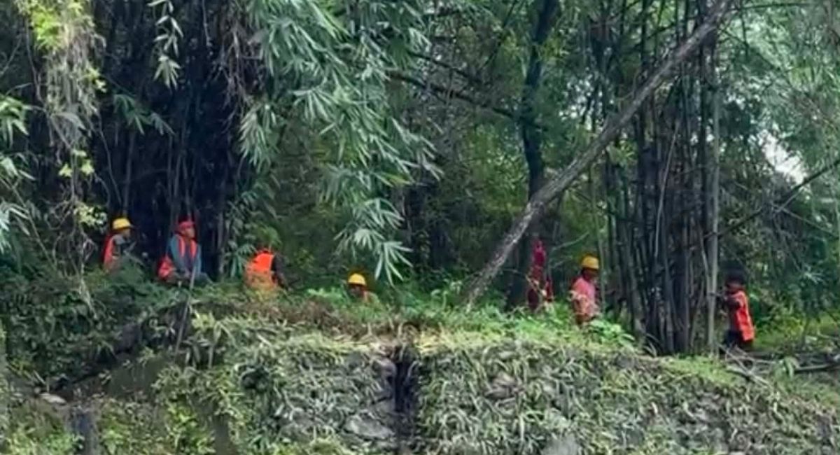 कृष्णभीरमा भासिएको सडक खुलाउन पुनःनिर्माणको काम सुरू